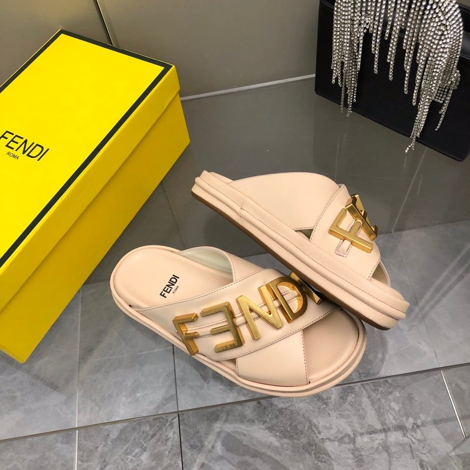 Fendi Fendigraphy Leather Slides Light Pink view 5