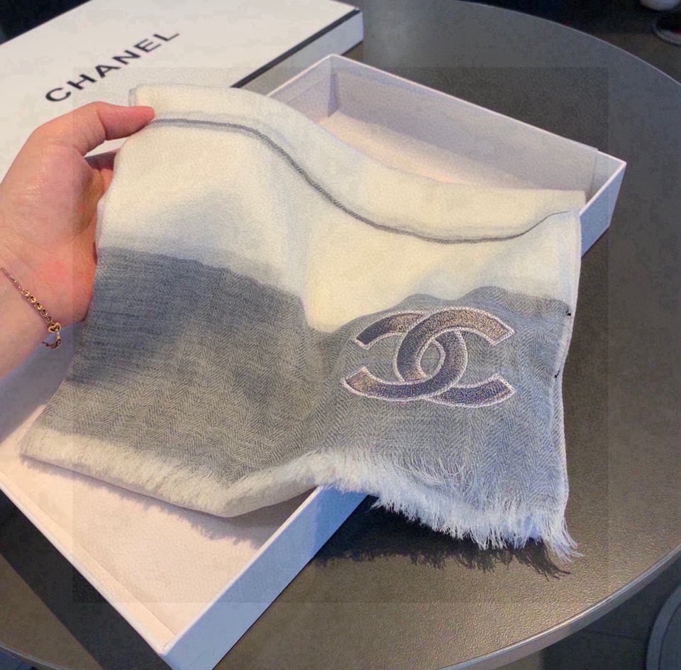 Chanel Silk Chain Pattern Shawl For Women 180cm view 3