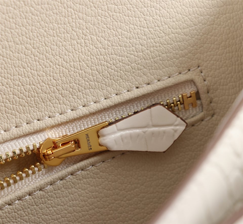 Hermès Mini Constance 19 Shiny Alligator Gold Hardware White 19cm / 7.5in view 5