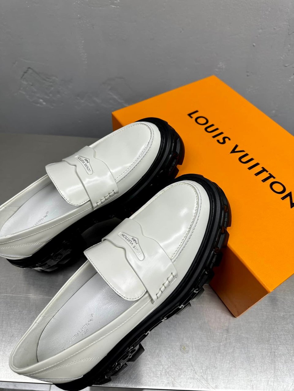 Louis Vuitton Lv Record Loafer White view 5