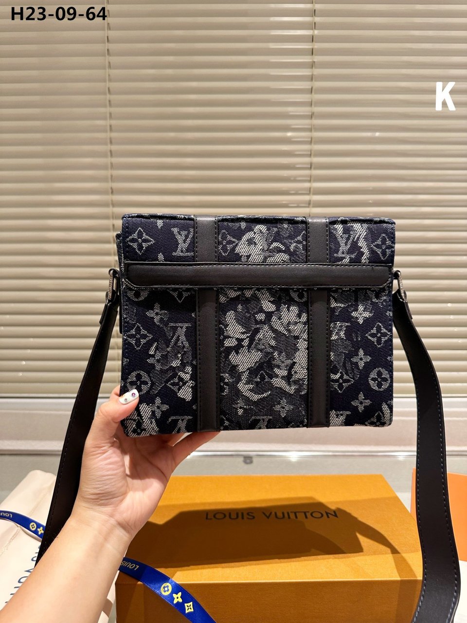 Louis Vuitton Monogram Tapestry Trunk Messenger 24Cm view 5