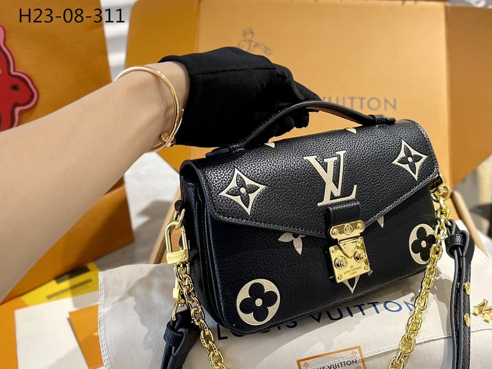 Louis Vuitton Pochette M Tis East West Bag Black Beige 21Cm M46596 view 6
