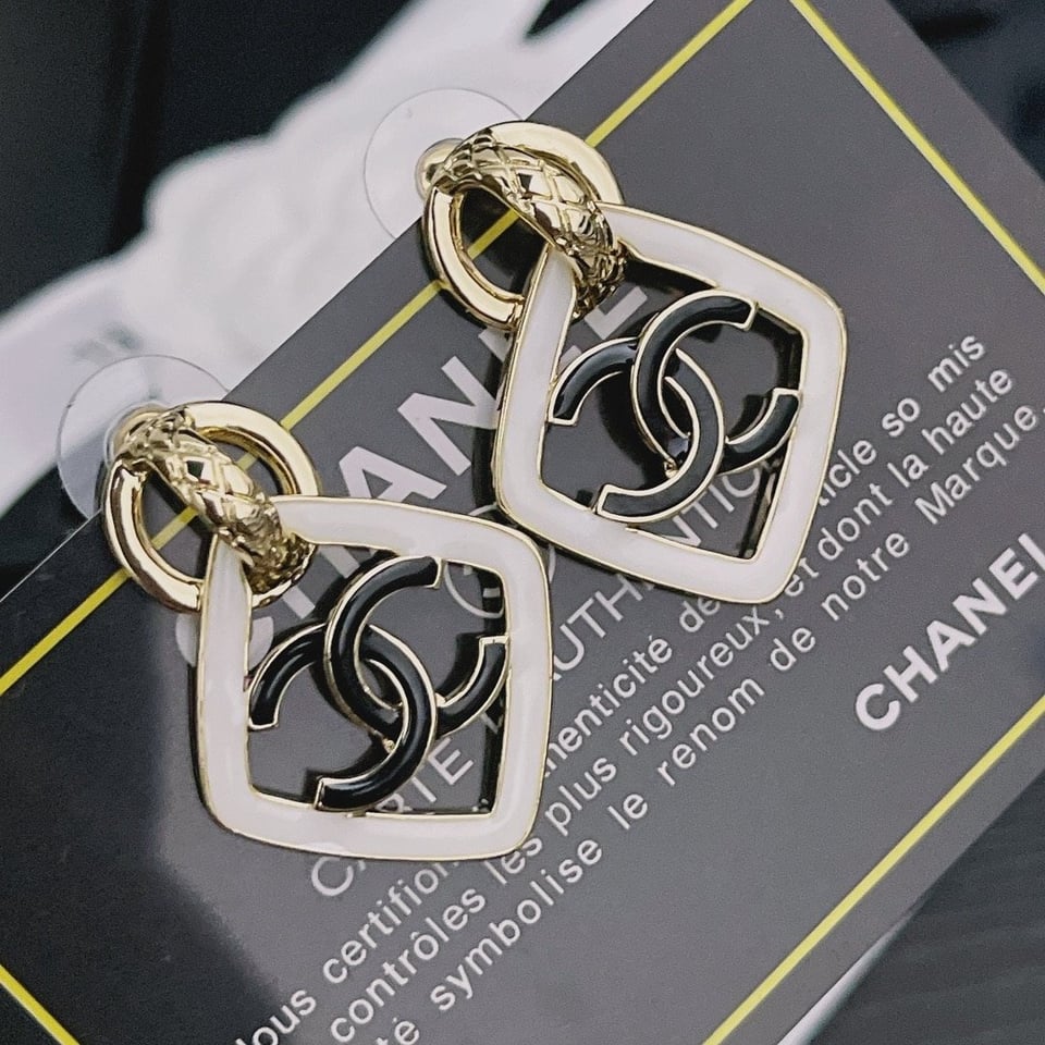 Chanel Casual Style Party Earrings view 3