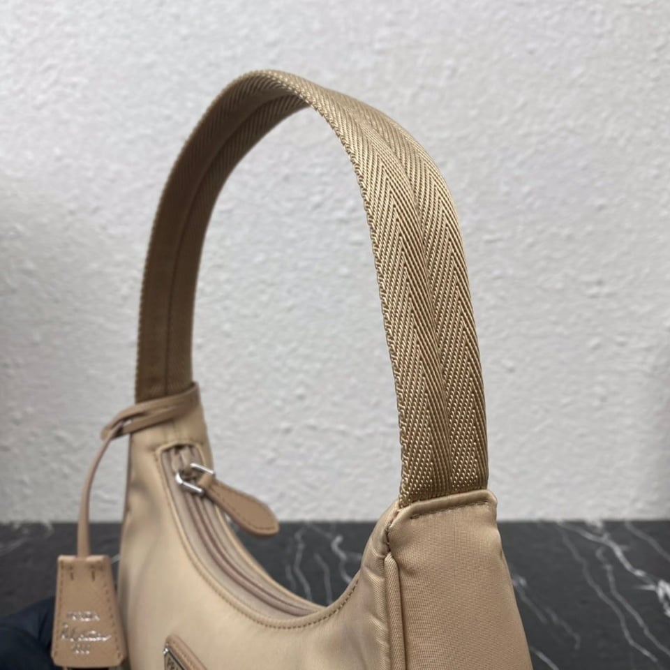 Prada Re-Nylon Re-Edition 2000 Mini-Bag Nude view 7