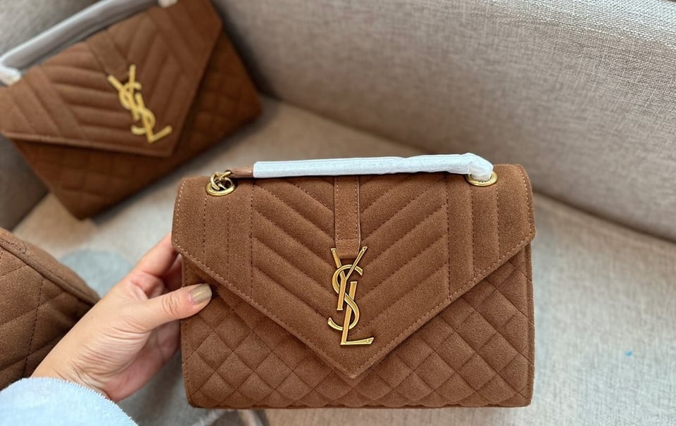 Saint Laurent Le 5 A 7 Bea In Suede Golden Leaf 55Cm Suede Shoulder Bag Brown 24Cm view 3
