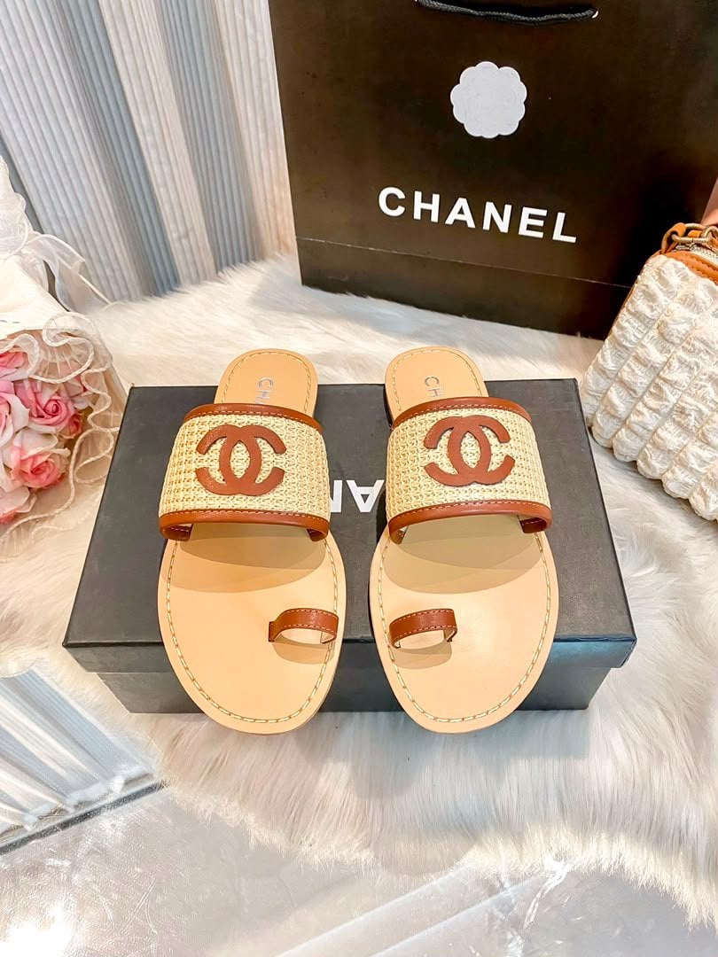 Chanel Raffia &amp; Calfskin CC Toe Ring Flat Sandals Raffia G38883 view 3