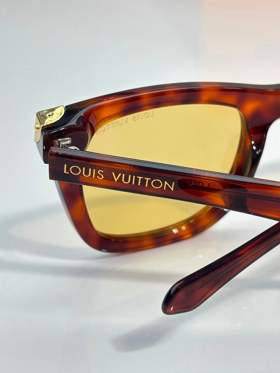 Louis Vuitton Clash Square Sunglasses Light Amber Z2703W view 9