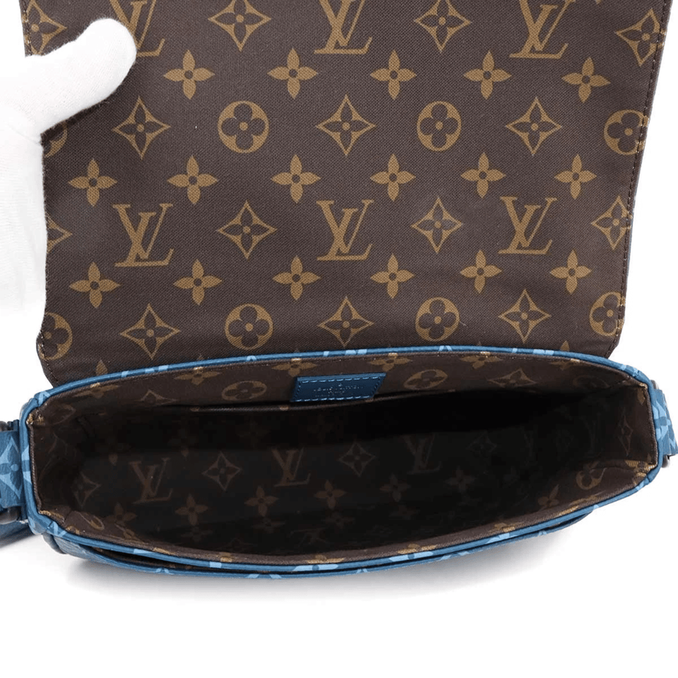 Louis Vuitton District Pm Bag Blue 26Cm M23785 For Men view 10