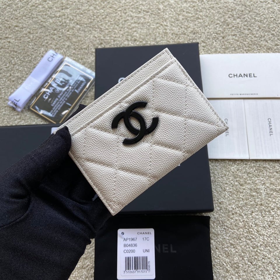 Chanel Card Holder 11Cm White Caviar Black Hardware view 6