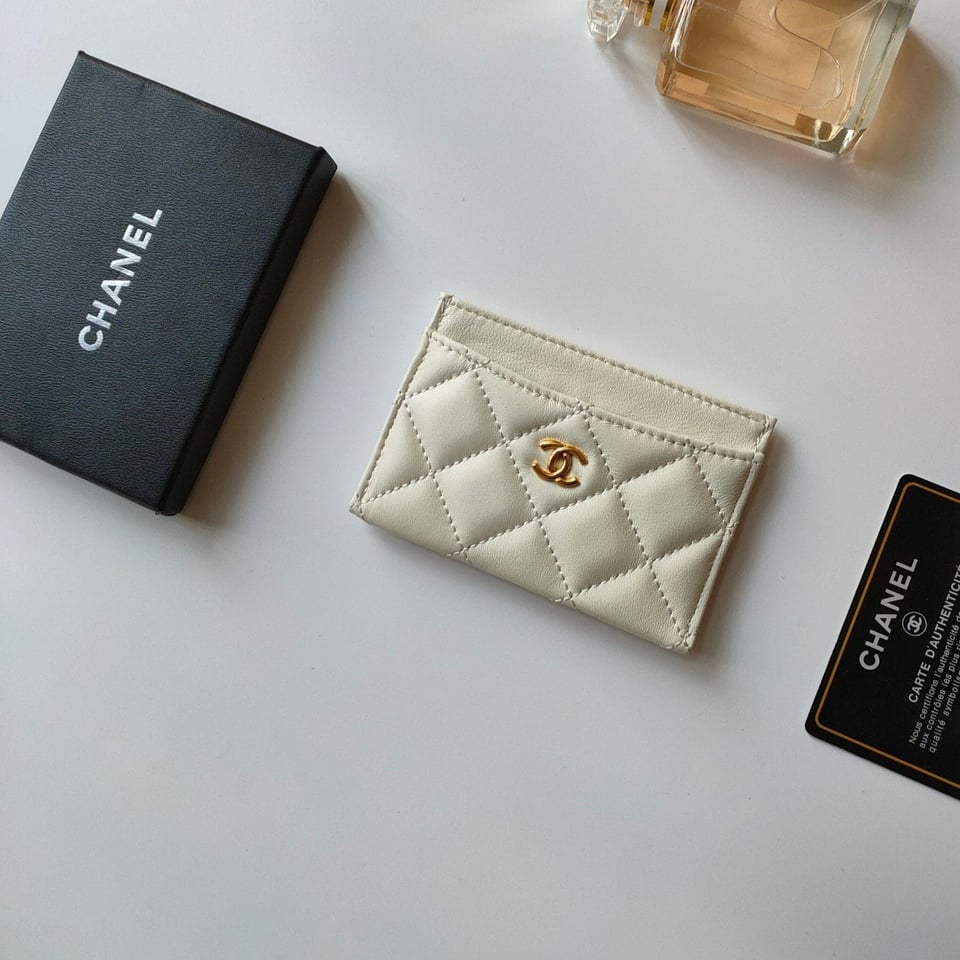 Chanel Card Holder 11.2 White Calfskin Gold Icon view 2
