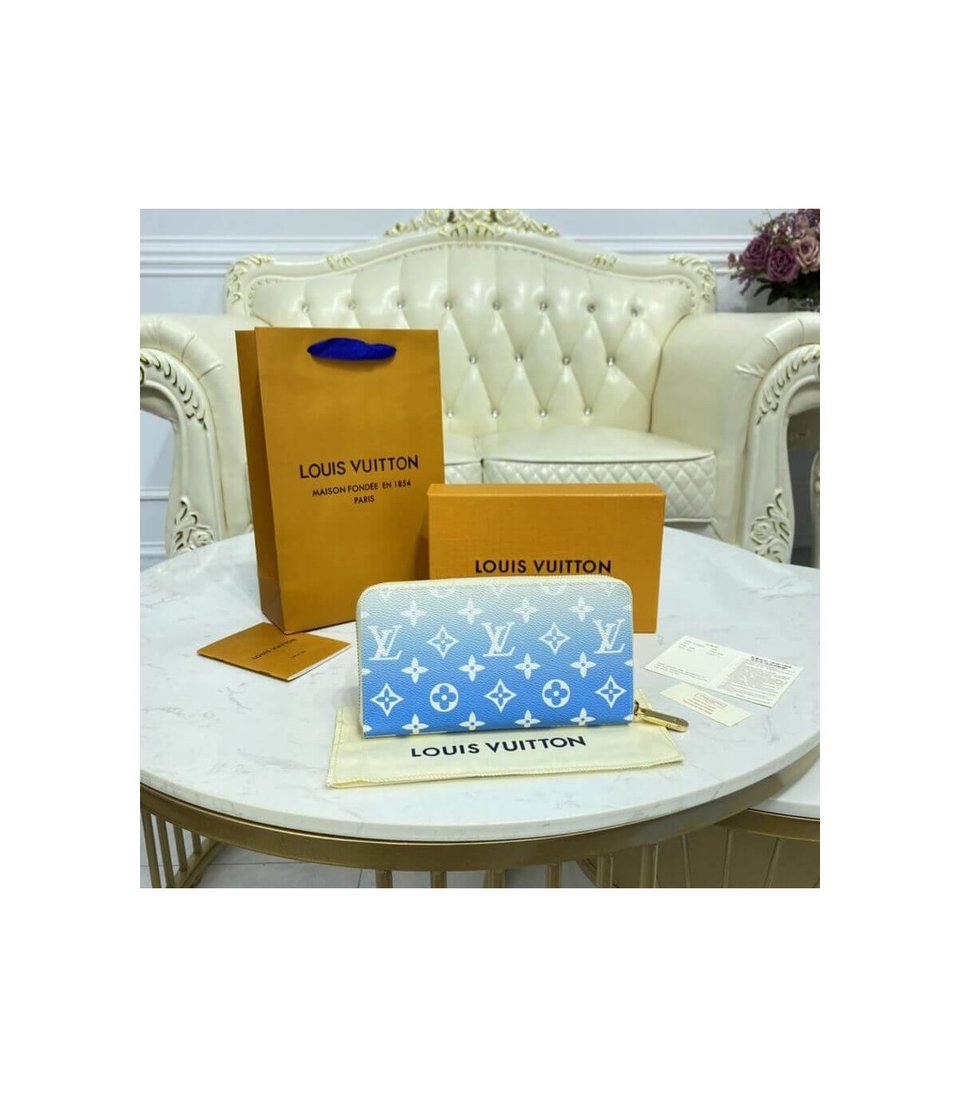 Louis Vuitton Zippy Wallet Blue 19.5cm view 4