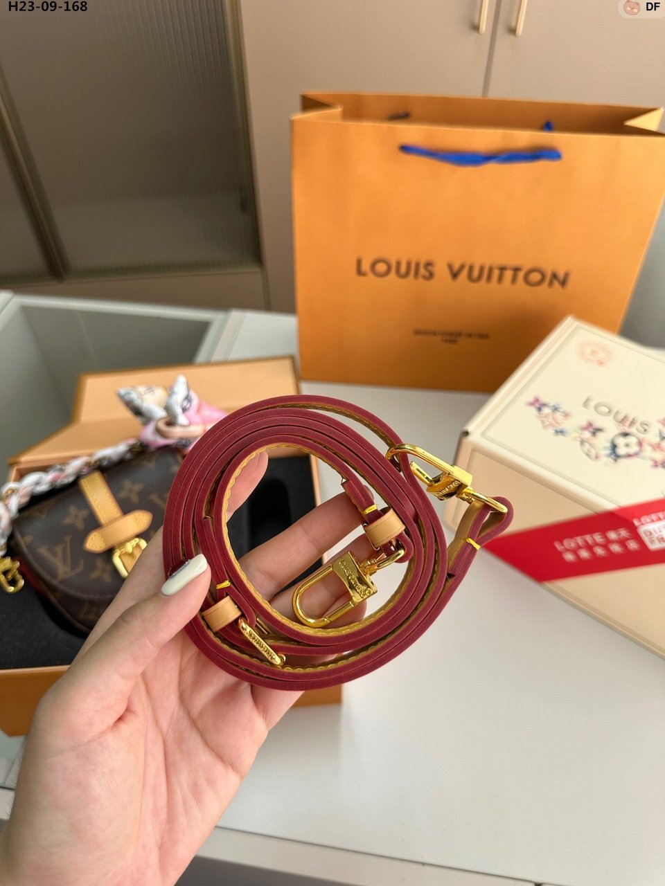 Louis Vuitton Chantilly Micro Bag Brown 12Cm M46643 view 5