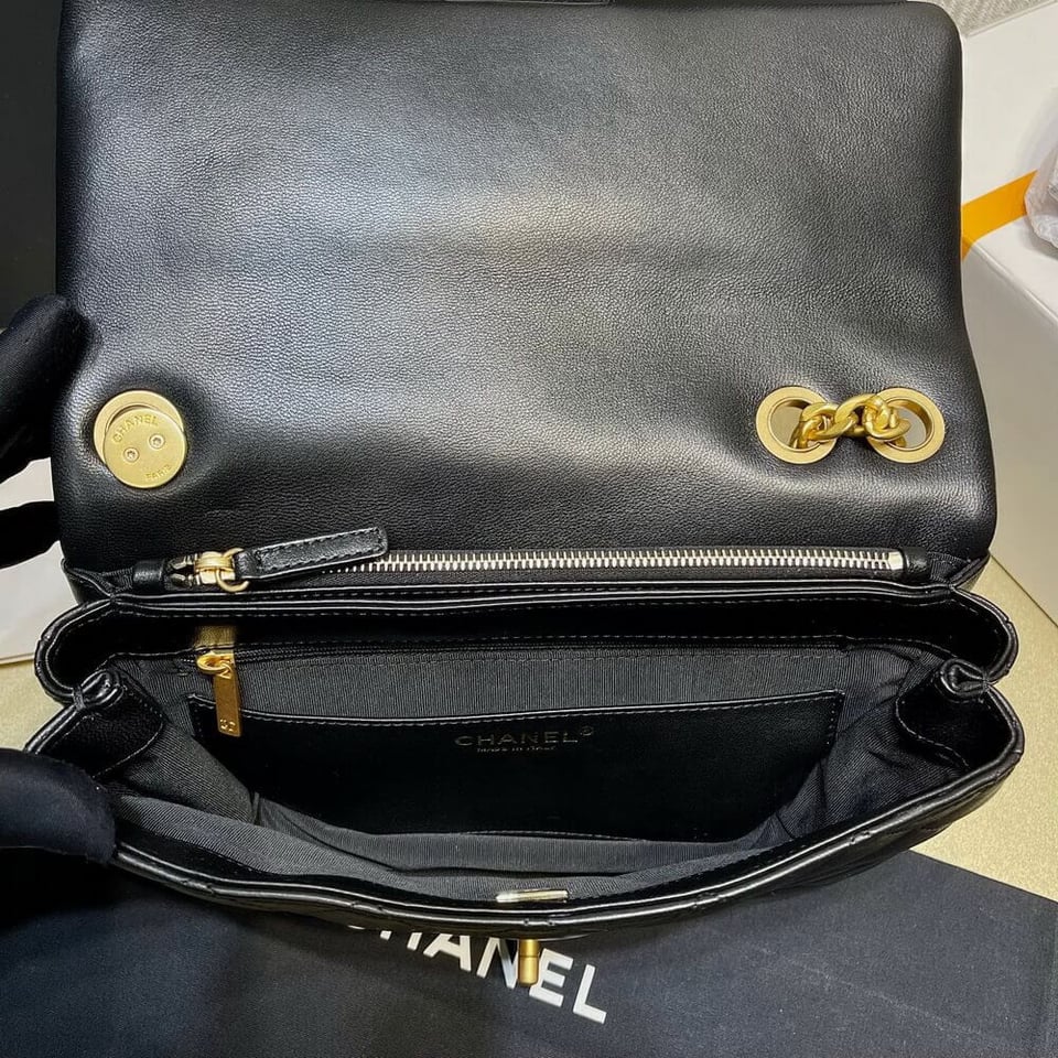 Chanel Lambskin Flap Bag 25 cm view 10