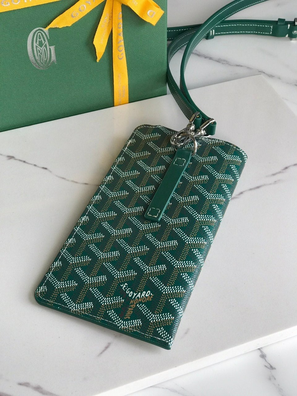 Goyard Montmartre Gm Case 18 Cm Green Goyardine Canvas view 10