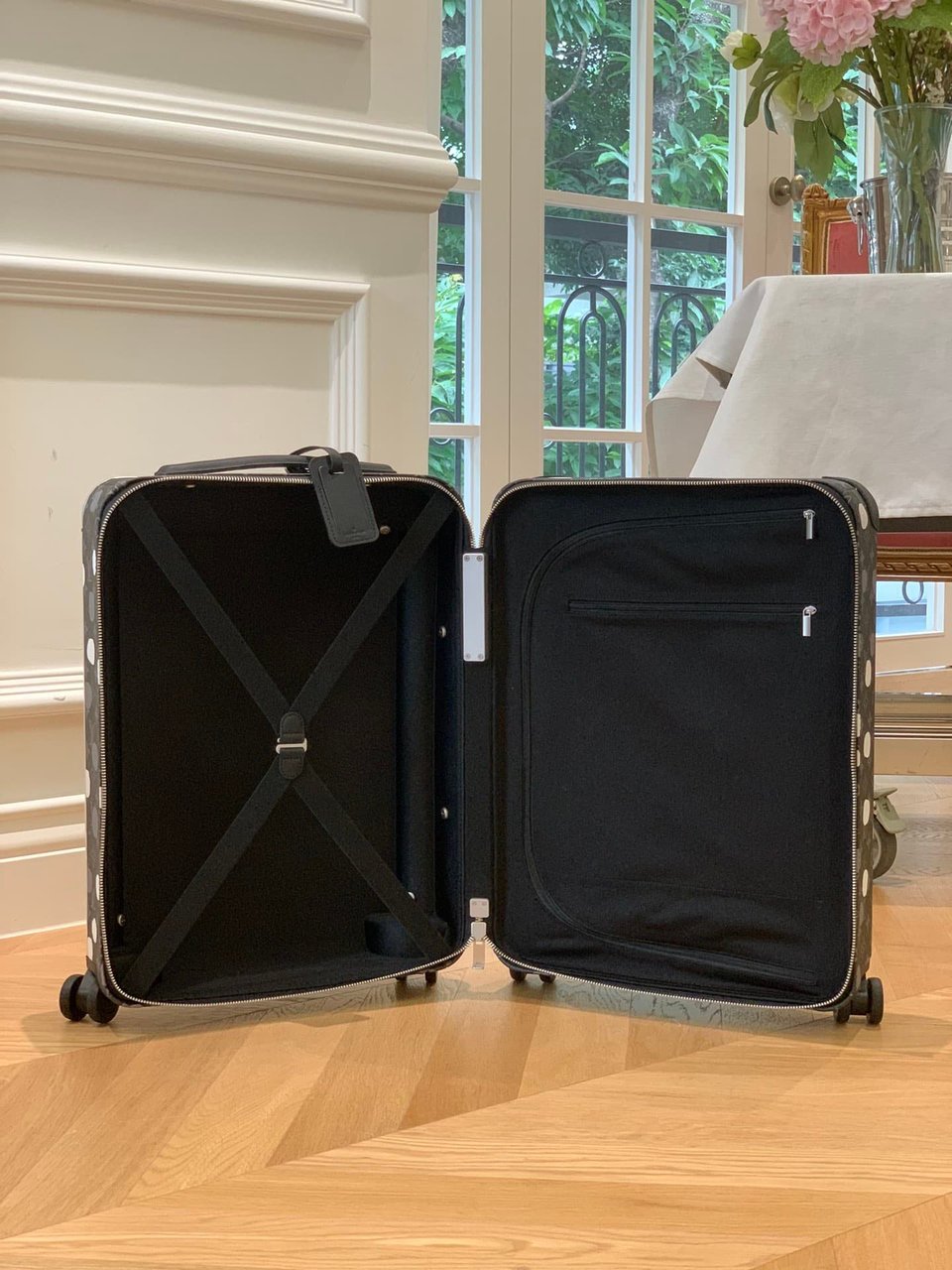 Louis Vuitton X Yayoi Kusama Horizon 55 Suitcase Grained Leather Black 55Cm view 10
