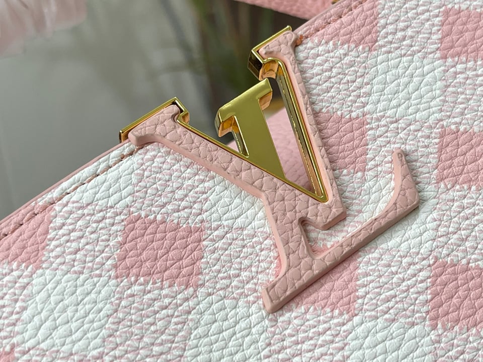 Louis Vuitton Capucines Bb Pink 27Cm M20717 view 7