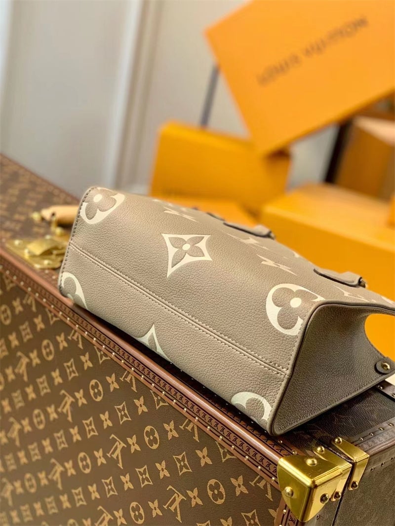 Louis Vuitton LV OnTheGo East West M46653 Beige 25cm view 7