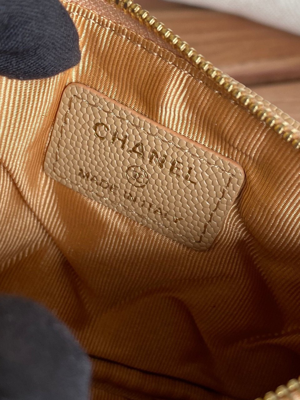 Chanel Zipped Wallet 15 Beige Caviar Gold Hardware view 5