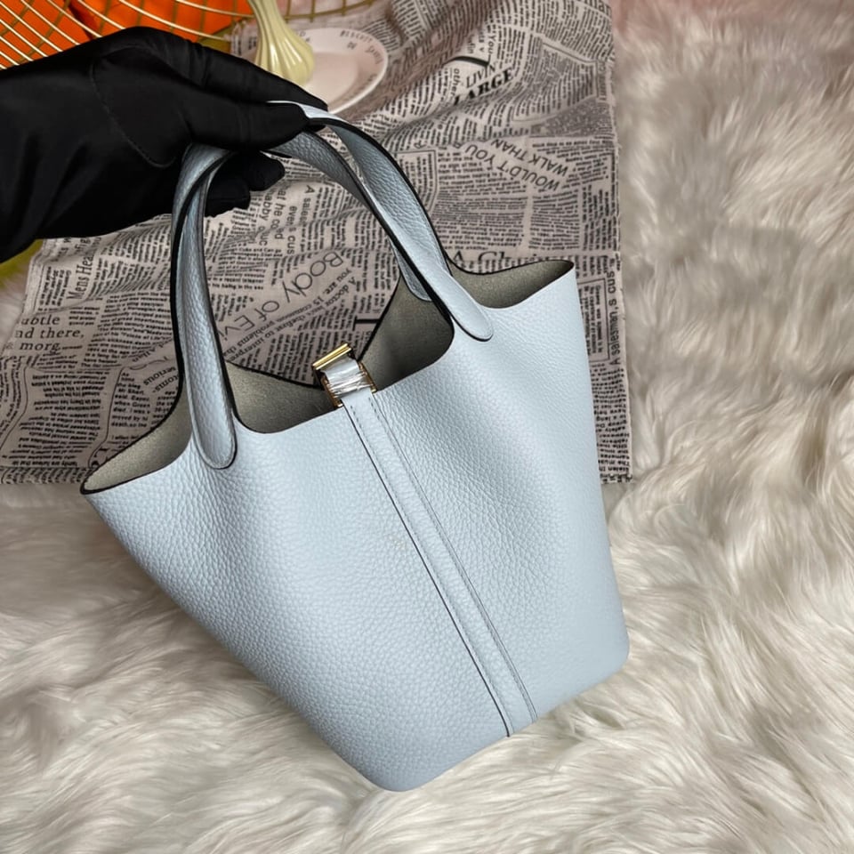 Hermes Picotin Lock Bag In Taurillon Clemence Bleu Pale 22Cm view 4