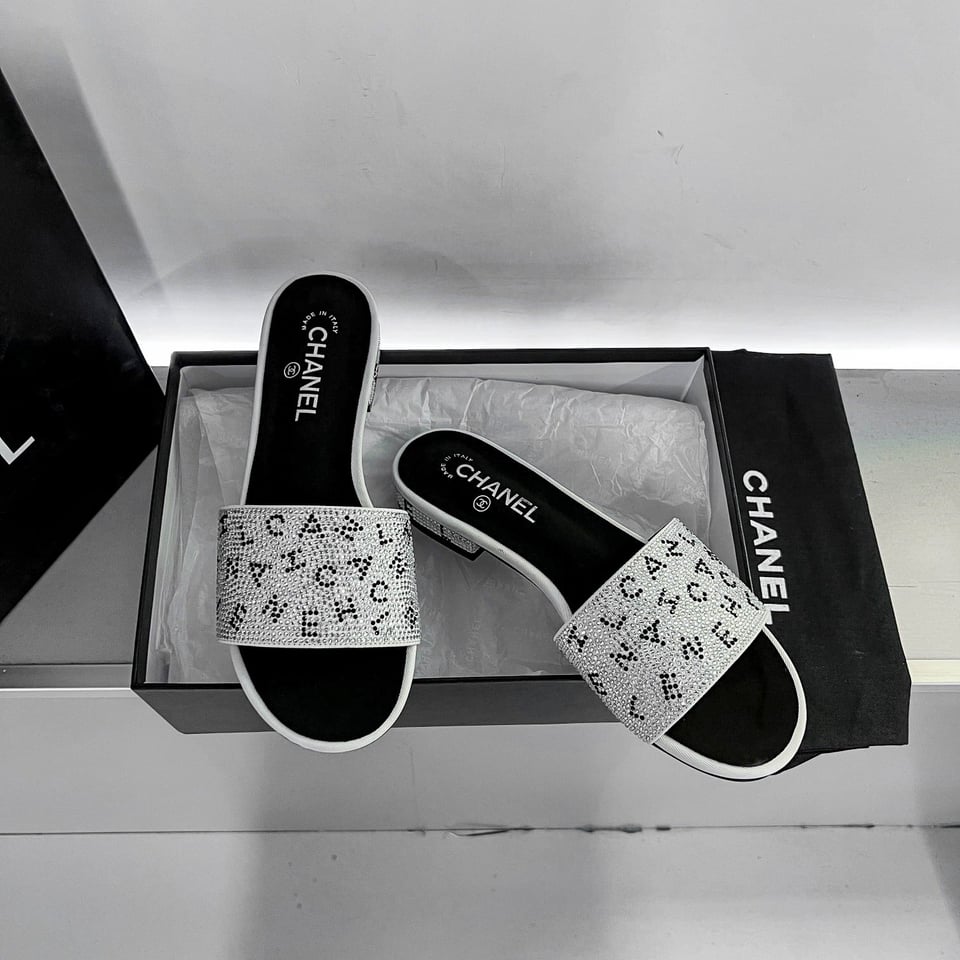 Chanel 24P Beaded Diamond Logo Slippers Silver view 4