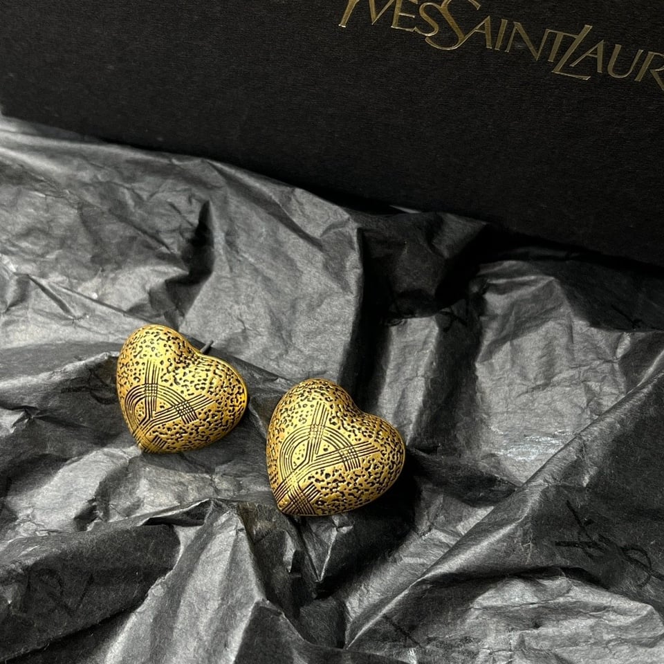 Saint Laurent Ysl Heart Earrings Gold view 7