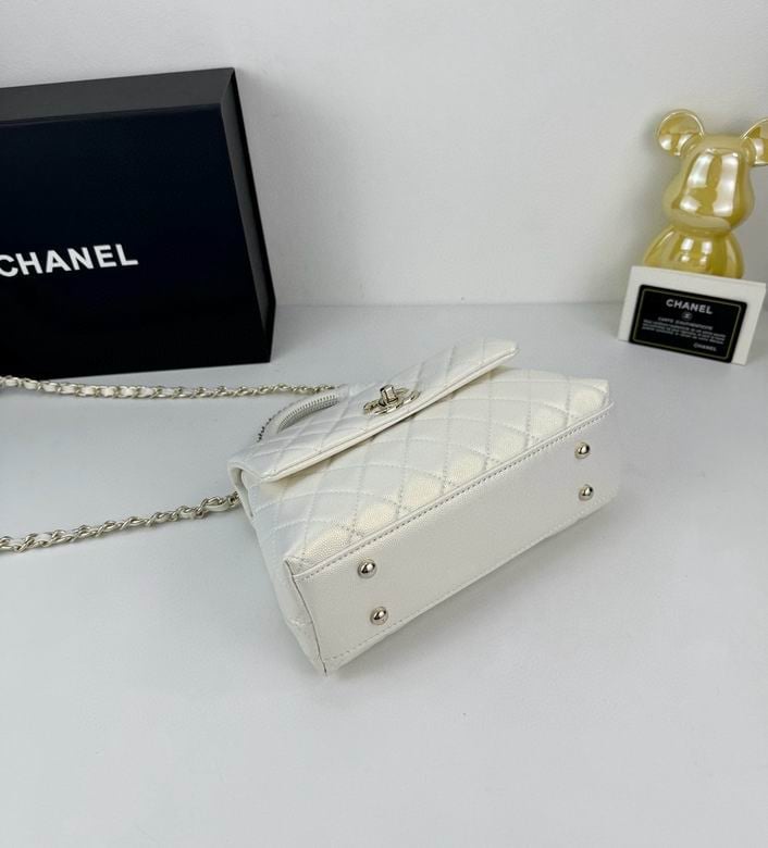 Chanel Coco Classic Flap Bag 24cm/9.4in Caviar Leather Silver Hardware – White. view 8