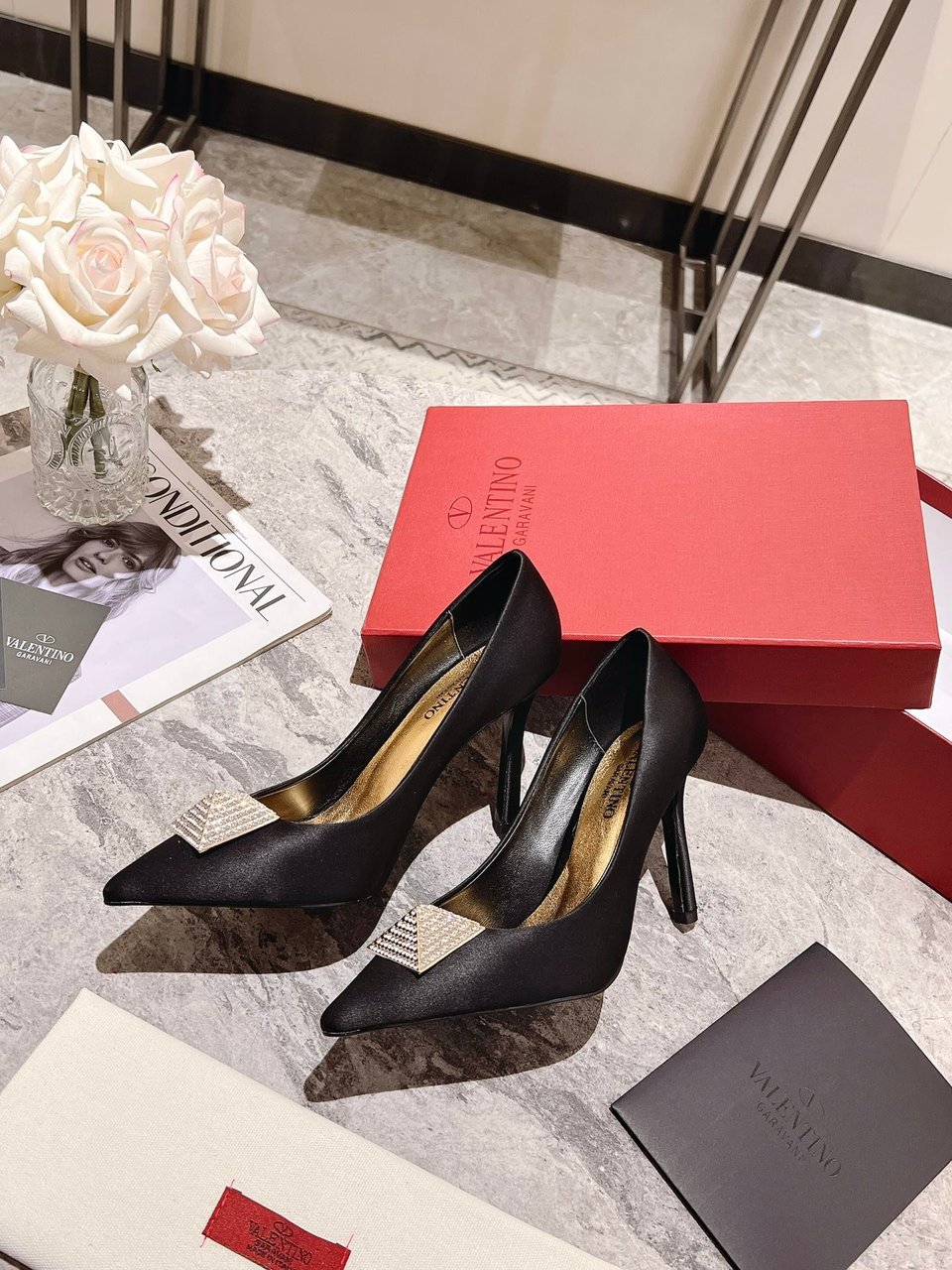 Valentino Garavani One Stud Pump With Crystals Black 1W2S0Fh8Xic Edm view 5