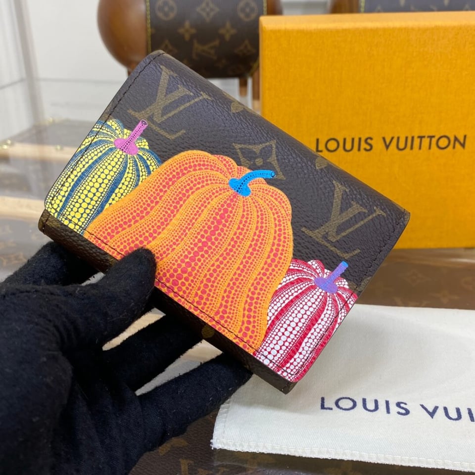 Louis Vuitton x Yayoi Kusama Victorine Wallet view 5