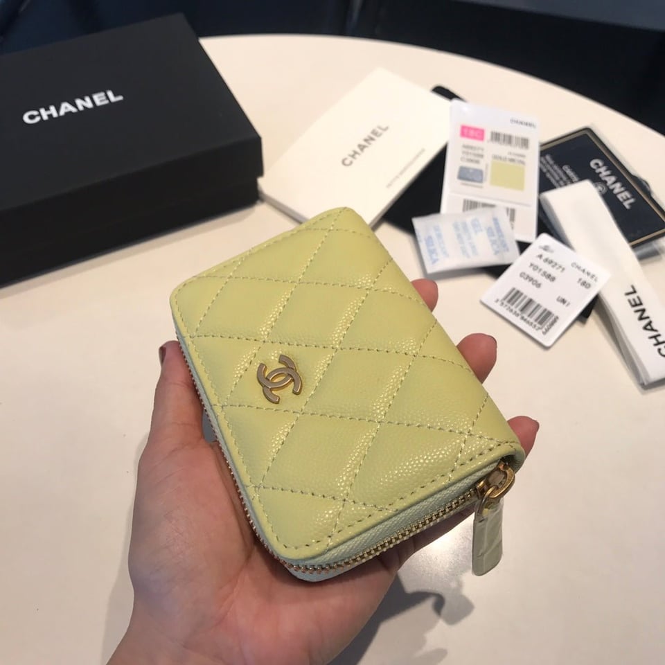 Chanel Zipped Coin Basic Purse 11 Light Yellow Calfskin Gold Icon view 8