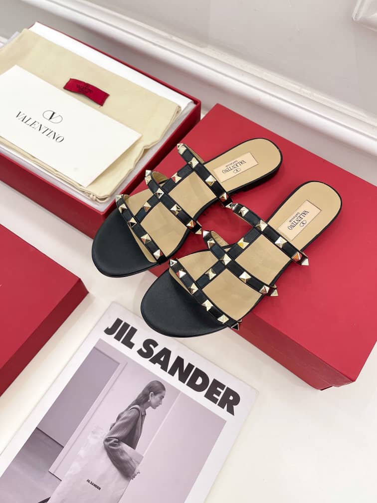 Valentino Garavani Rockstud Flat Slide Sandal Black 4W2S0C49Vod 0No view 6