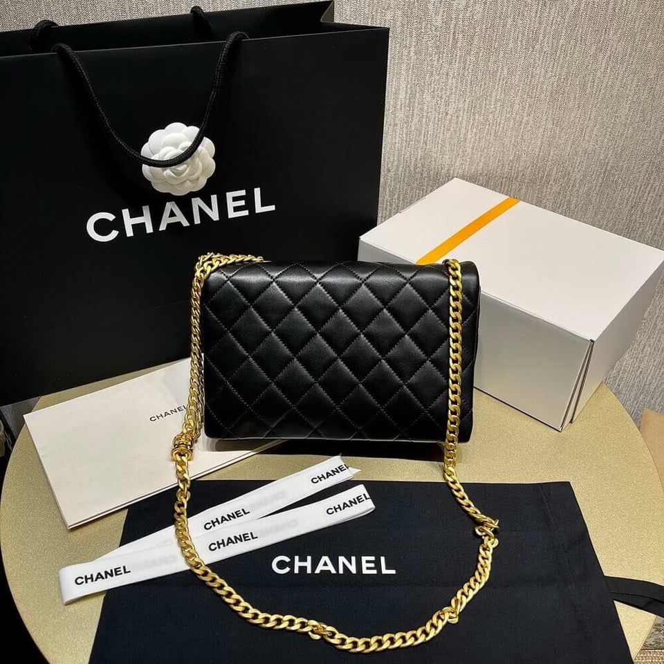 Chanel Lambskin Flap Bag 25 cm view 6