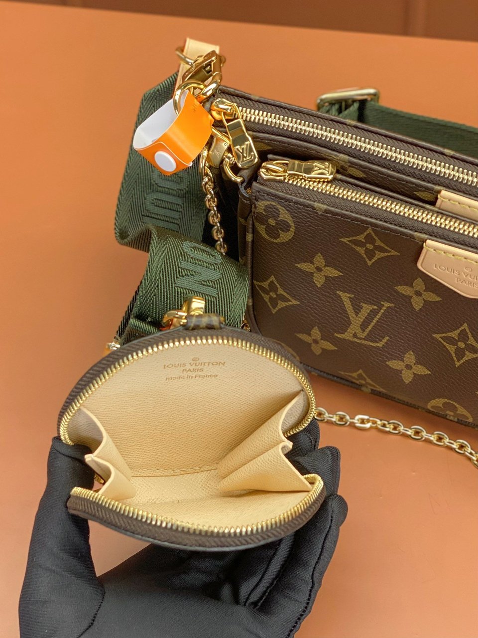 Louis Vuitton Multi Pochette Accessoires Khaki 24Cm M44813 view 9