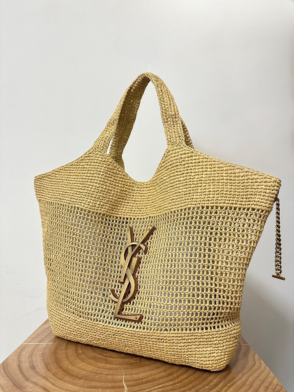 YSL Saint Laurent Icare Raffia Shopping Tote Bag – Natural Beige 43cm/ 16.9in view 4