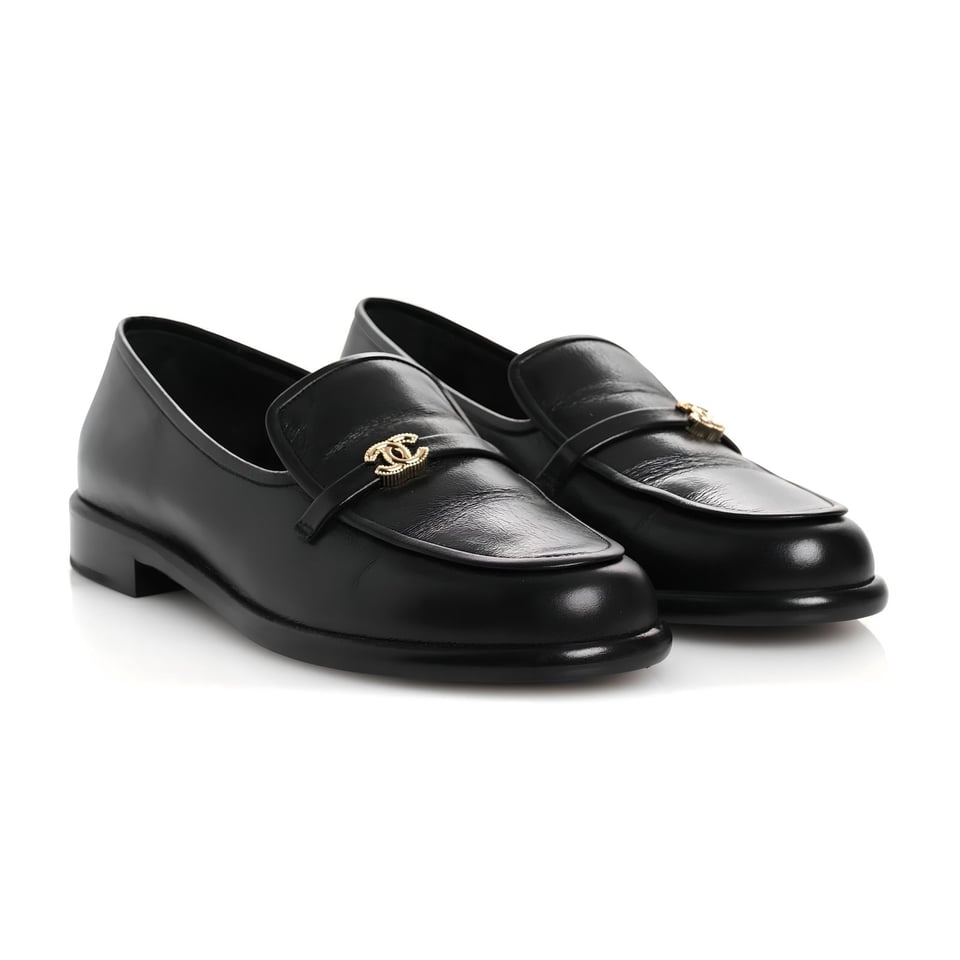 Chanel Calfskin Loafers with CC Turnlock Logo Black Calfskin G39835