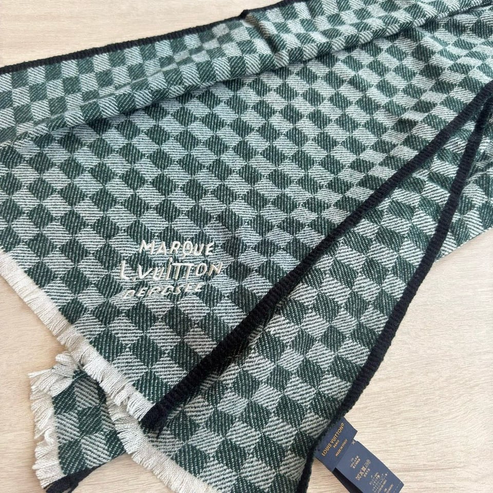 Louis Vuitton Damier Checkered Scarf Green For Women 190cm view 5