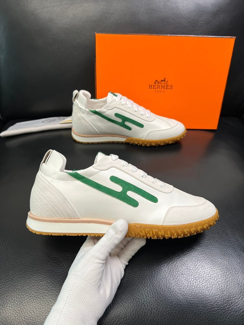 Hermes Sneakers White / Jungle Green Color Goatskin H242924ZHJM390 view 3