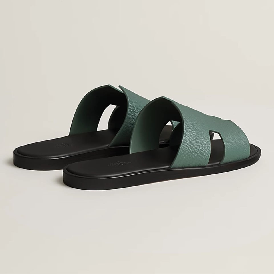 Hermes Izmir Sandal Vert Cèdre / Marron Ébène Color Calfskin H221824ZHVC420 view 3