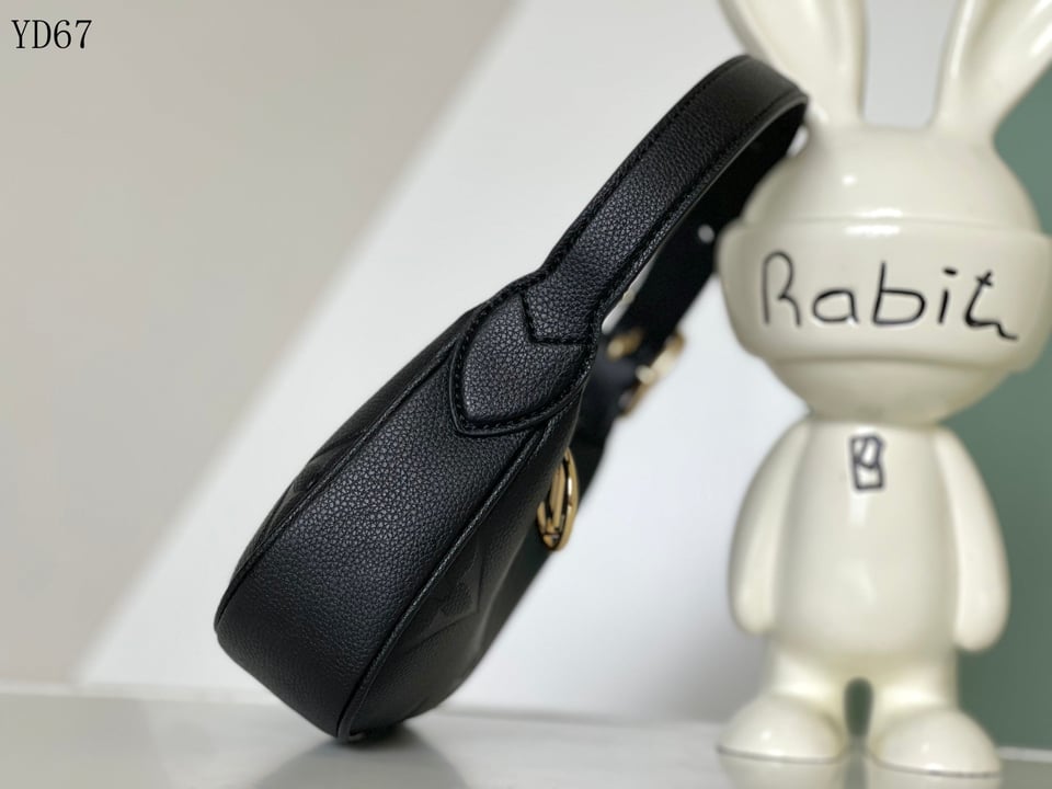 Louis Vuitton Monogram Empreinte Black Shoulder Bag 20Cm M82391 view 4