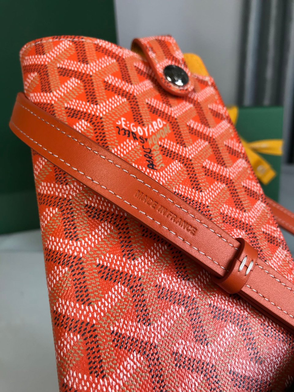 Goyard Montmartre Gm Case 18 Cm Orange Goyardine Canvas view 7