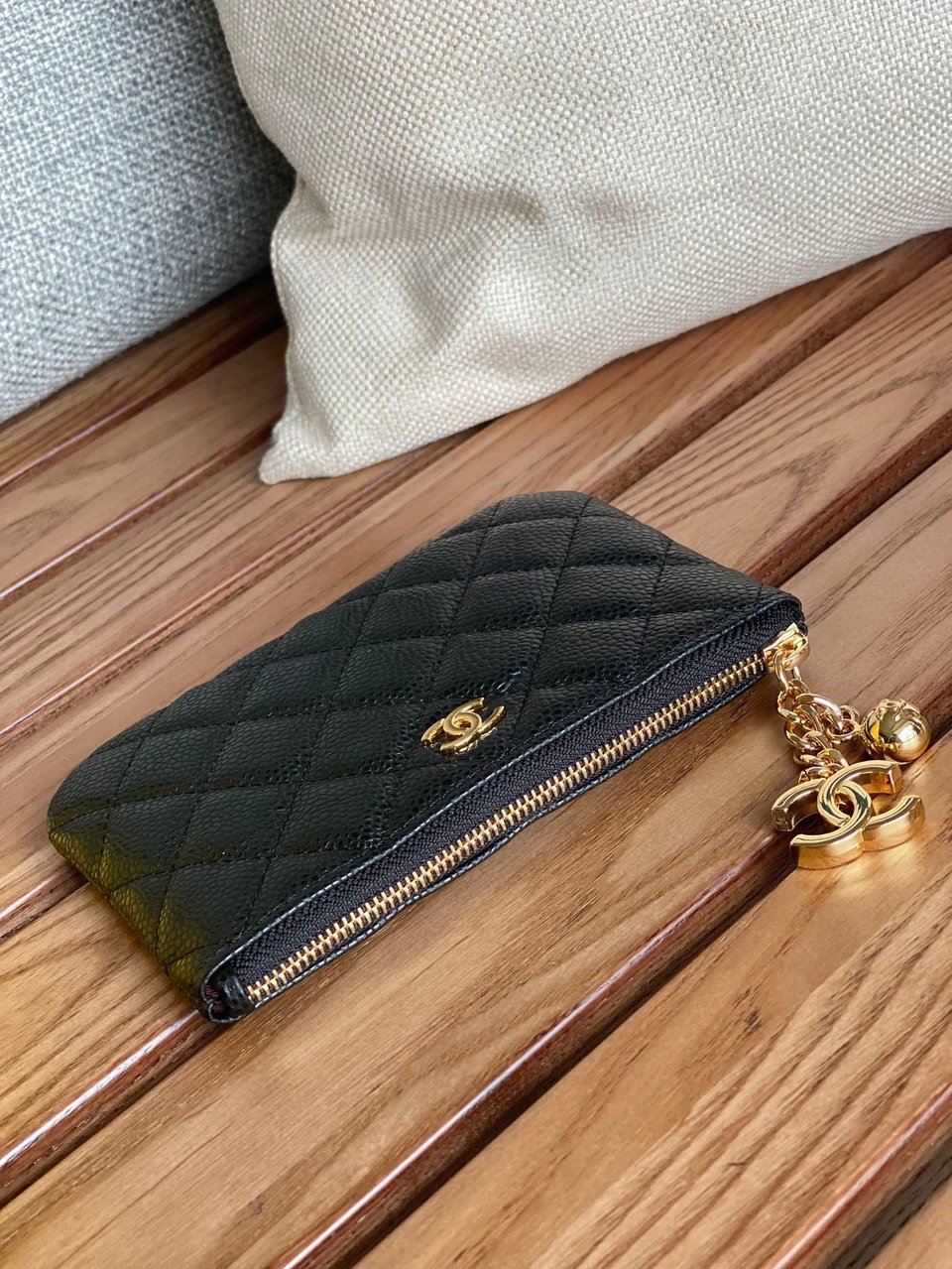 Chanel Zipped Wallet 14Cm Black Caviar Gold Hardware view 10