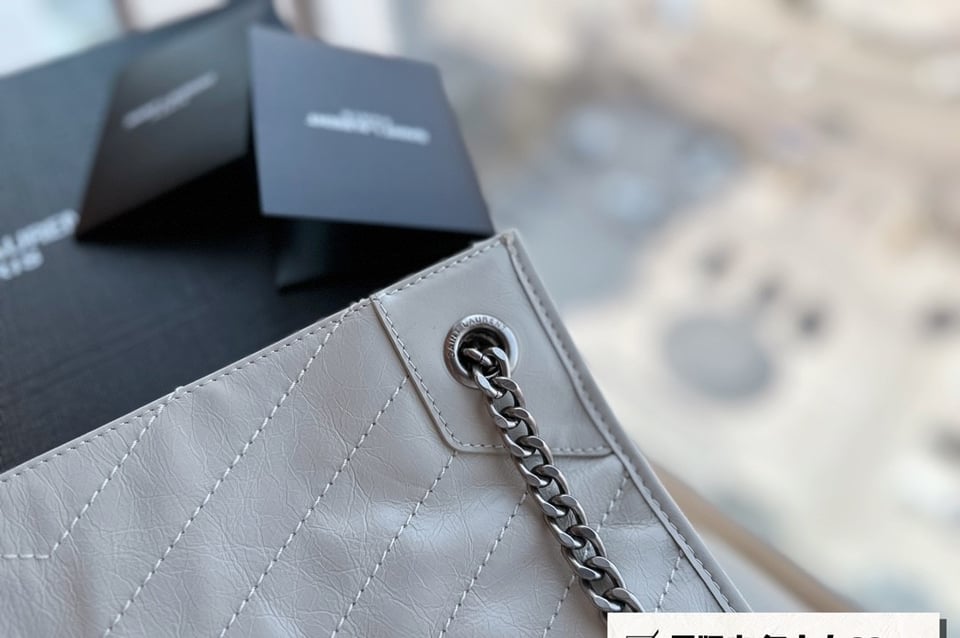 Saint Laurent Medium Niki Shopping Bag White 32Cm view 4