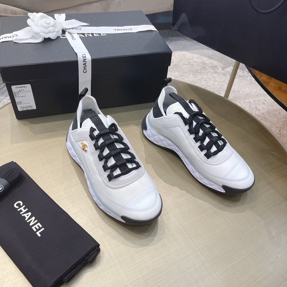 Chanel CC Runner Sneakers White/Black view 4