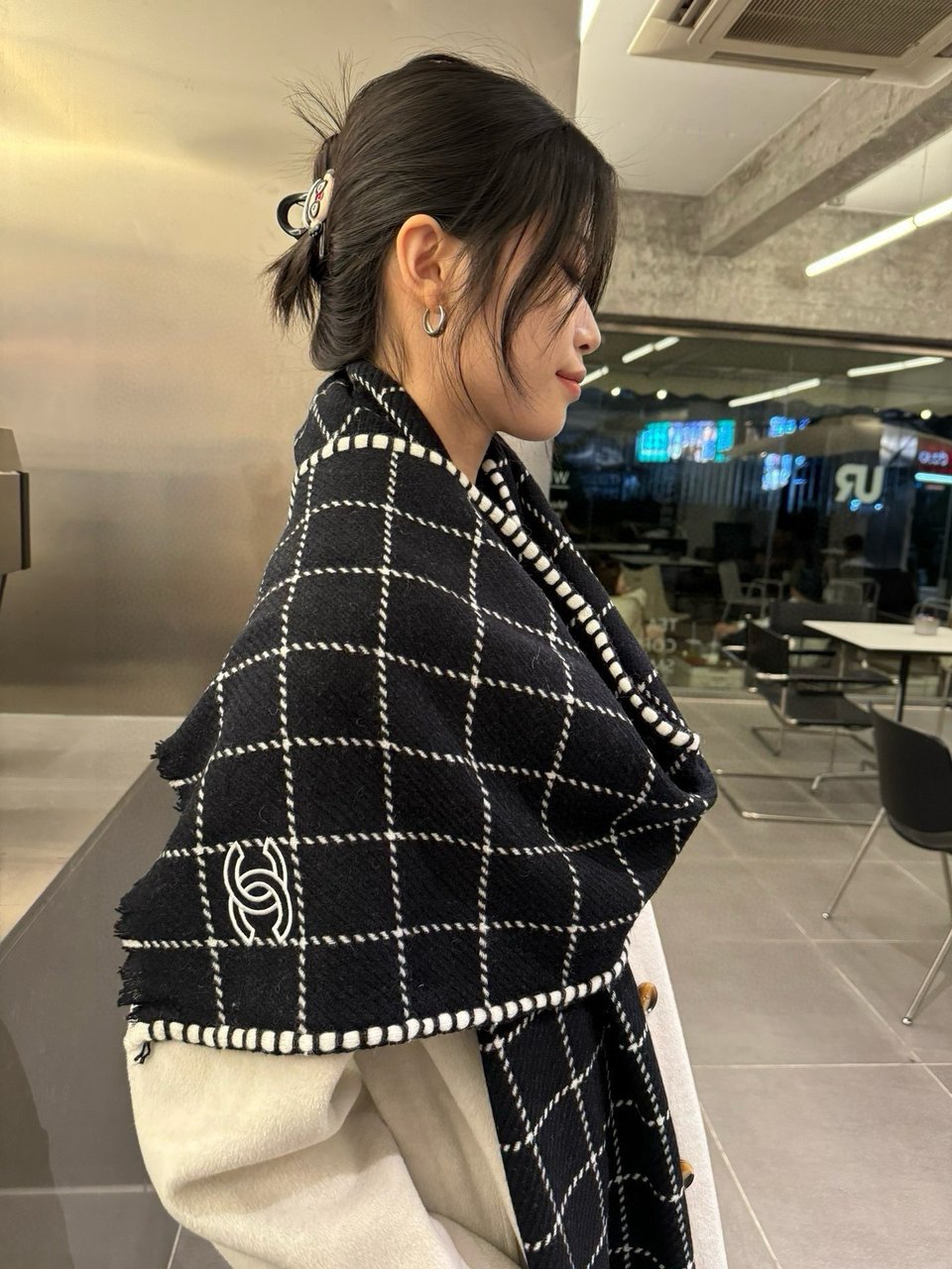Chanel Cashmere Scarf Checkered Black For Women 185cm view 4
