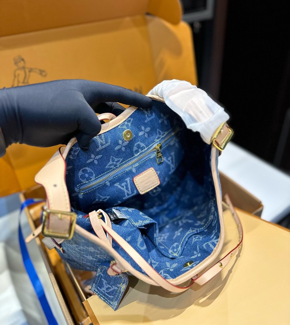 Louis Vuitton Carryall Pm Denim Blue 28Cm view 11