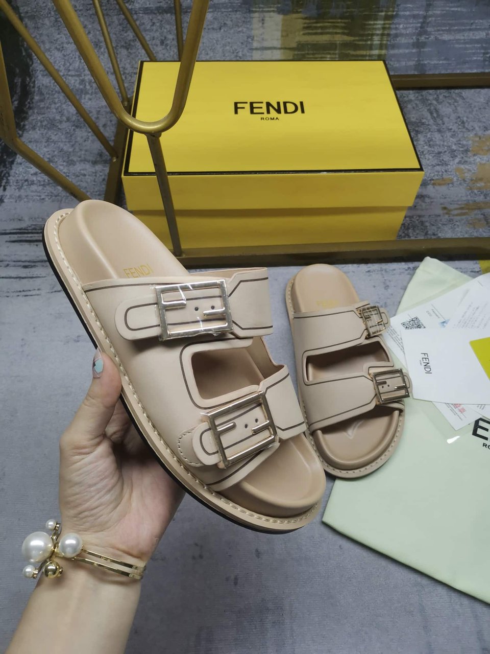 Fendi Feel Leather Slides Beige 8X8326Na7F1Kcu view 3