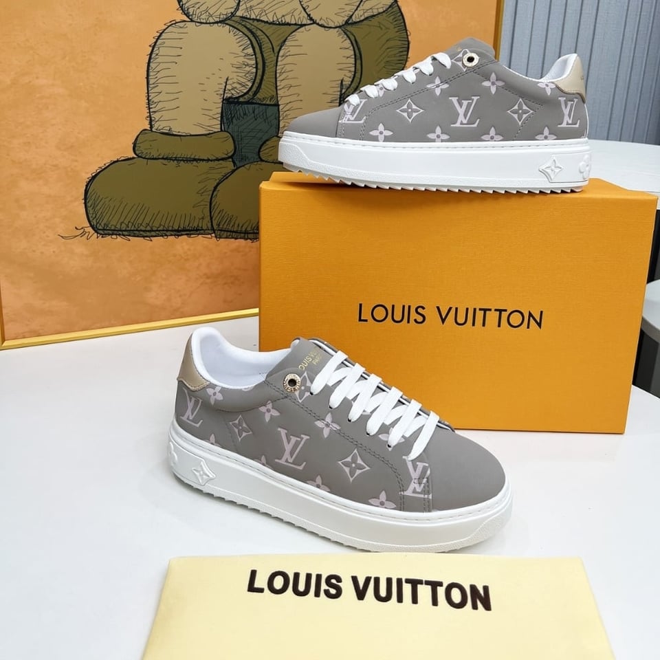 Louis Vuitton Time Out Sneaker Grey 1Aguvw view 3