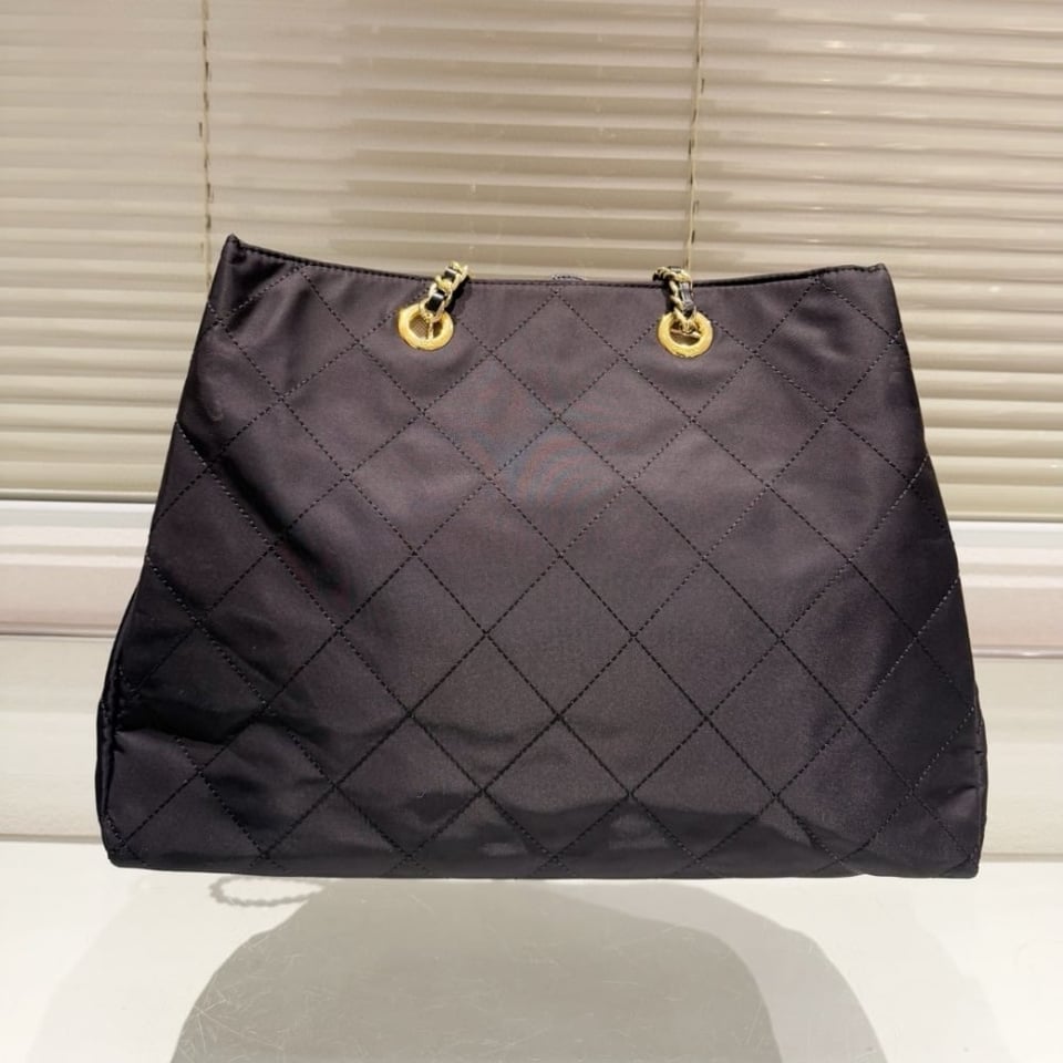 Prada Re Edition 1995 Re Nylon Tote Bag Black 42Cm view 3