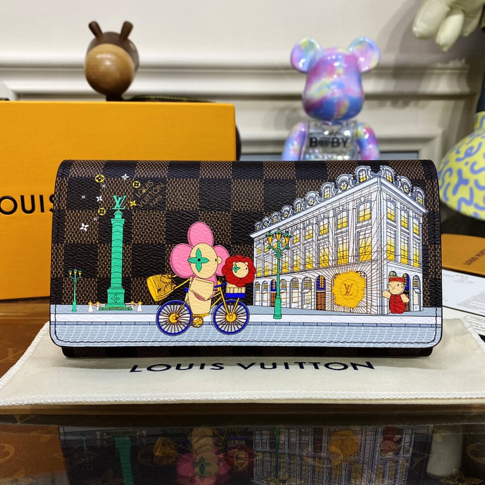 Louis Vuitton Christmas Animation 2022 Sarah Wallet Pink view 3