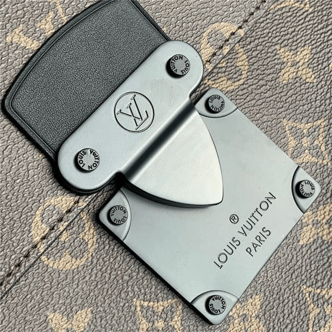Louis Vuitton S Lock A4 Pouch Brown 28Cm M80560 view 9