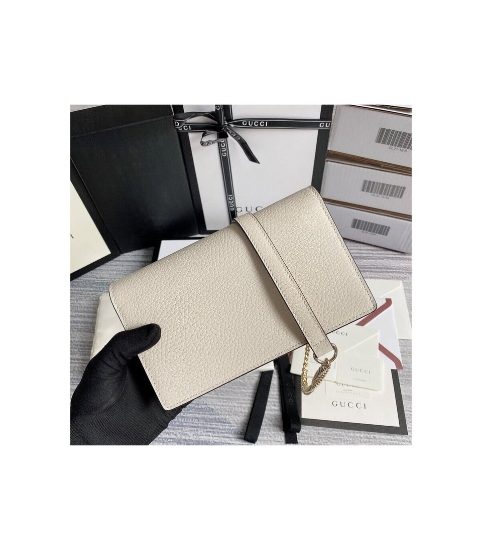 Gucci GG Interlocking Wallet On Chain White view 3